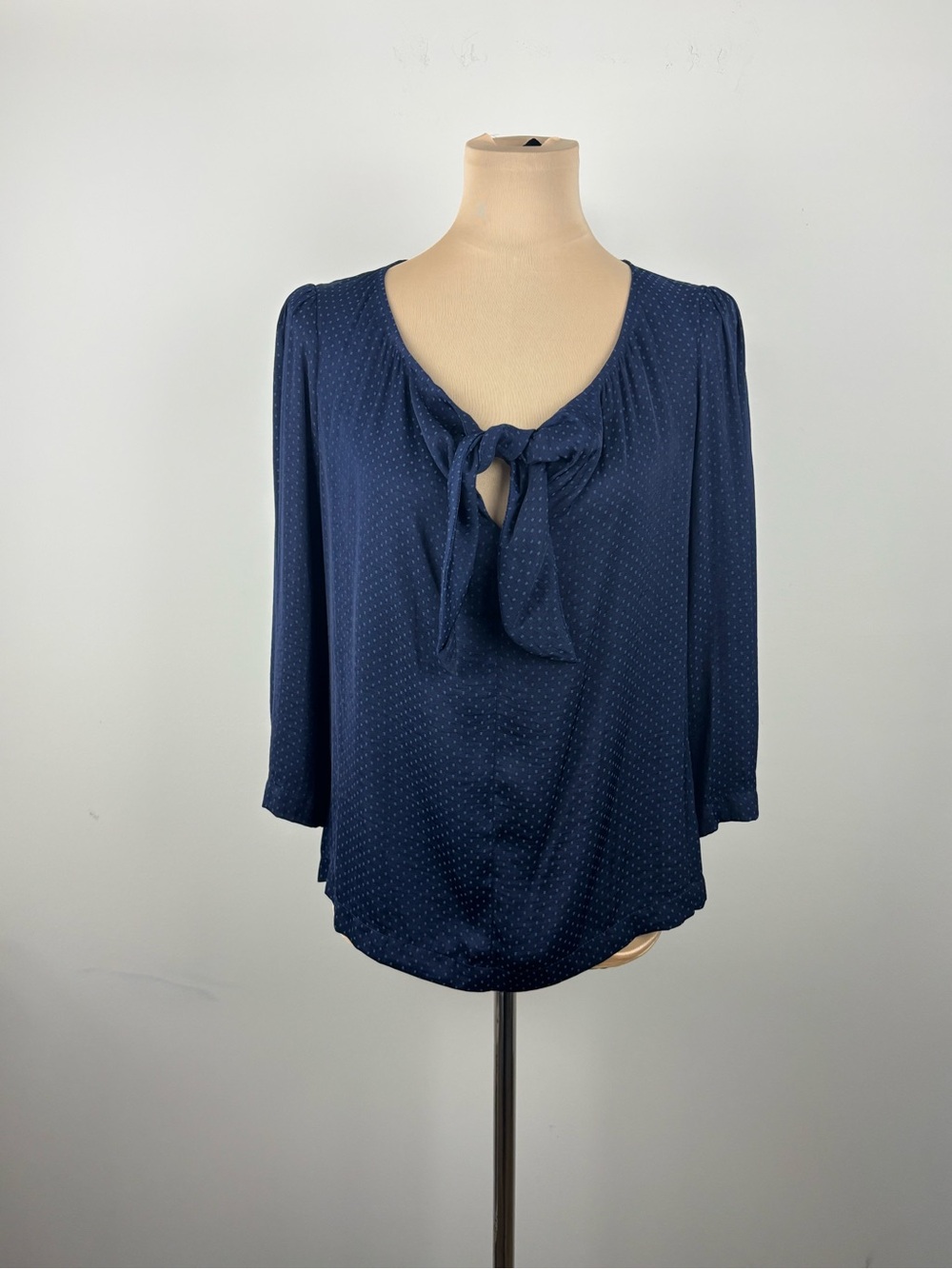 Cabi Shirt Blouse Women's Small Navy Blue Dobby Dot Tie Neck Dark Academia